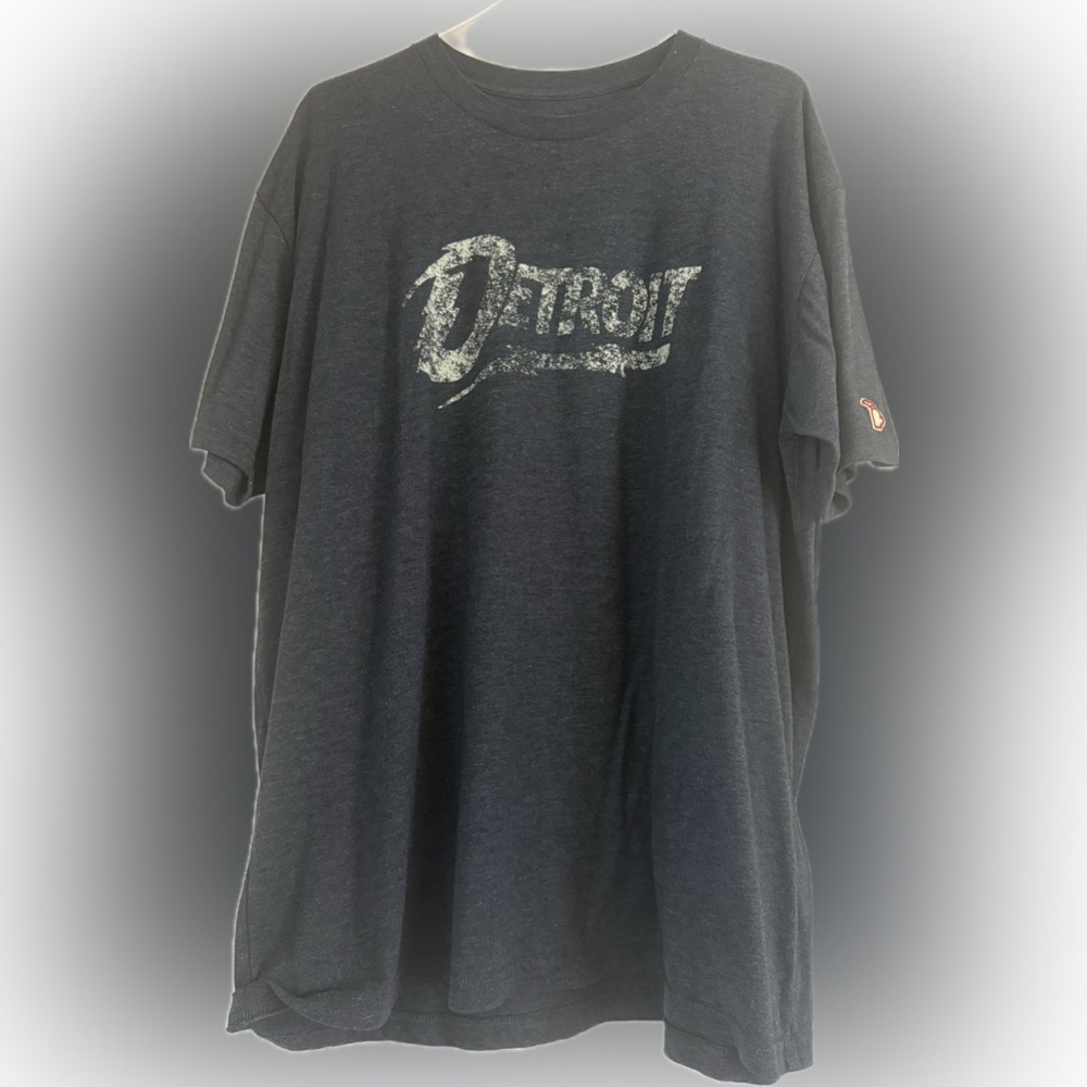 Detroit Graphic Men's Charcoal Tee